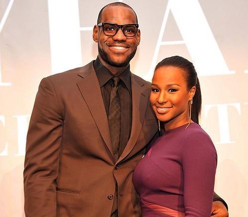 保护年少詹姆斯，落魄却不求助，詹姆斯最终给了蒂亚戈什么帮助？