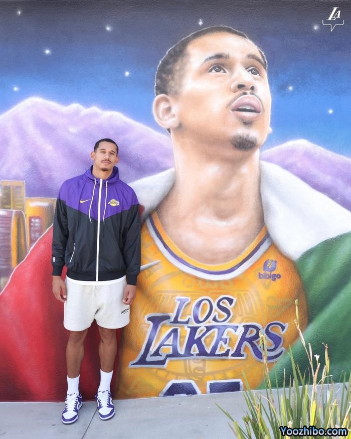 排面！湖人新援巨幅壁画曝光 安德森首秀战勇士并将领取总冠军戒指