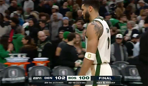 神剧情！凯尔特人屡失良机，塔图姆绝平球不碰框，主场全胜终结