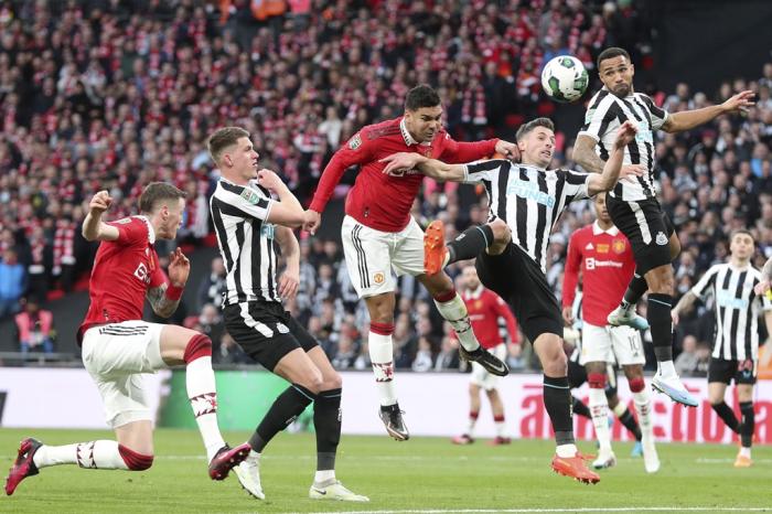 纽卡赛前将列队迎接曼联，埃迪豪激励球员击败红魔复仇