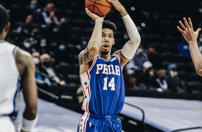 24分惨败！西部鱼腩耻辱输球：对手3主力缺席，首节却输21分崩盘