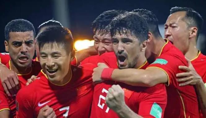 李铁为何不喜欢用归化？归化和李铁得力助手打架，艾克森正面回应