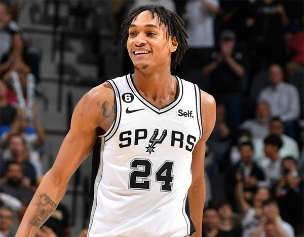 5年1.46亿美元！23岁新星提前续约 携手文班亚马成马刺建队基石