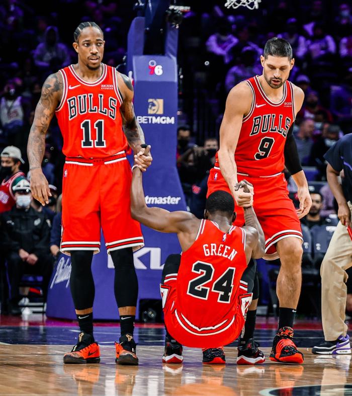 公牛官宣！德罗赞确定出战湖人，回应被隔离：唯一症状就是无聊